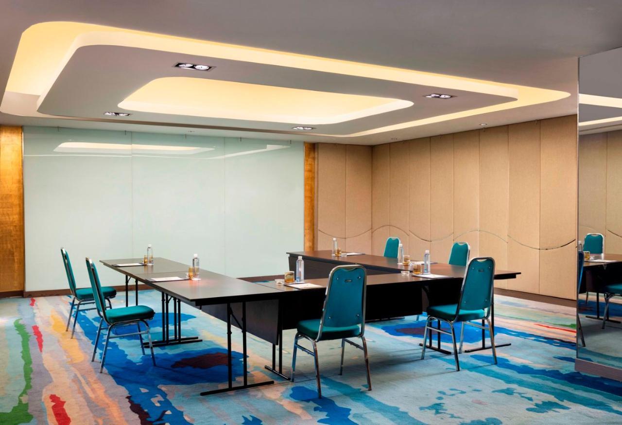 Hotel Ciputra Jakarta Managed By Swiss-Belhotel International מראה חיצוני תמונה