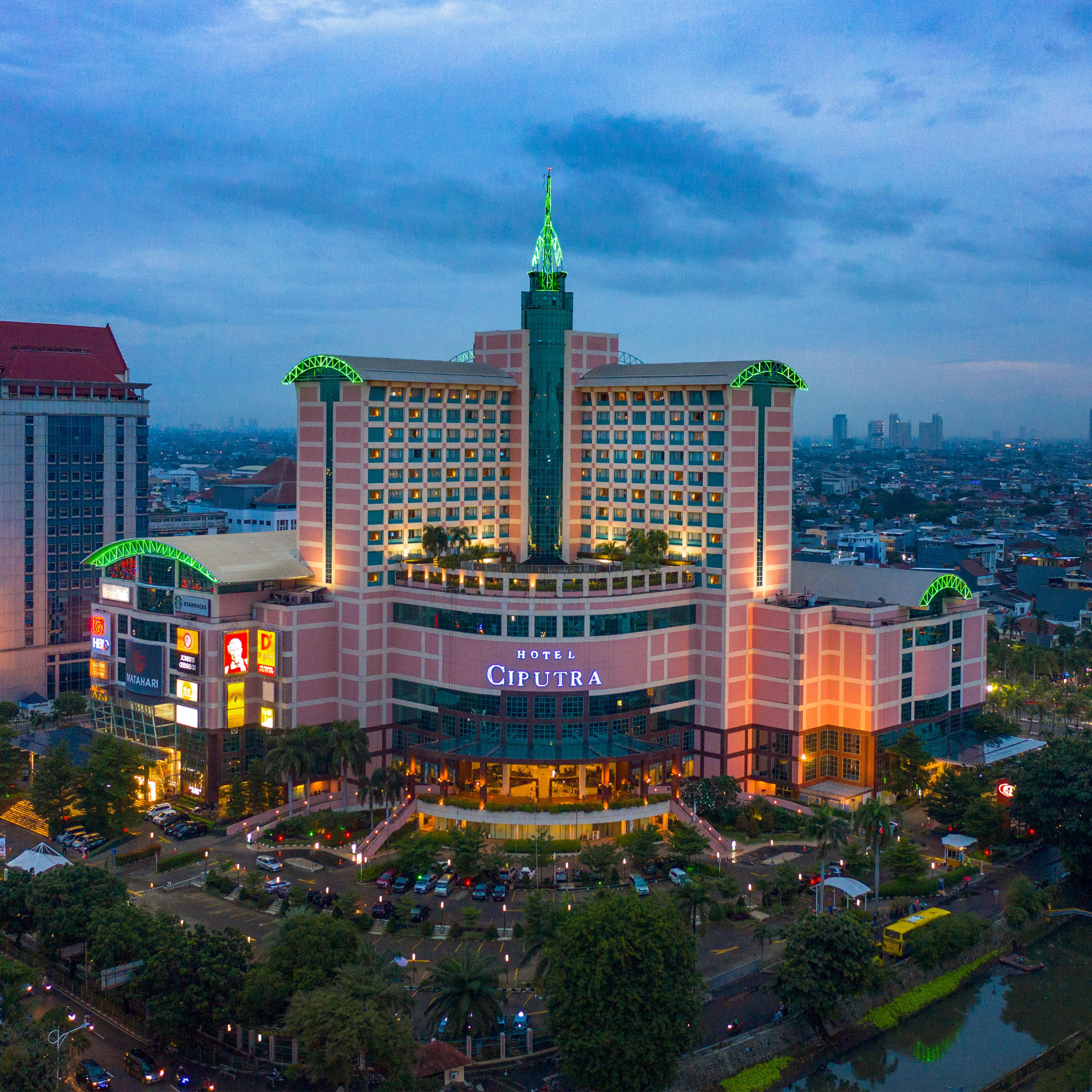 Hotel Ciputra Jakarta Managed By Swiss-Belhotel International מראה חיצוני תמונה