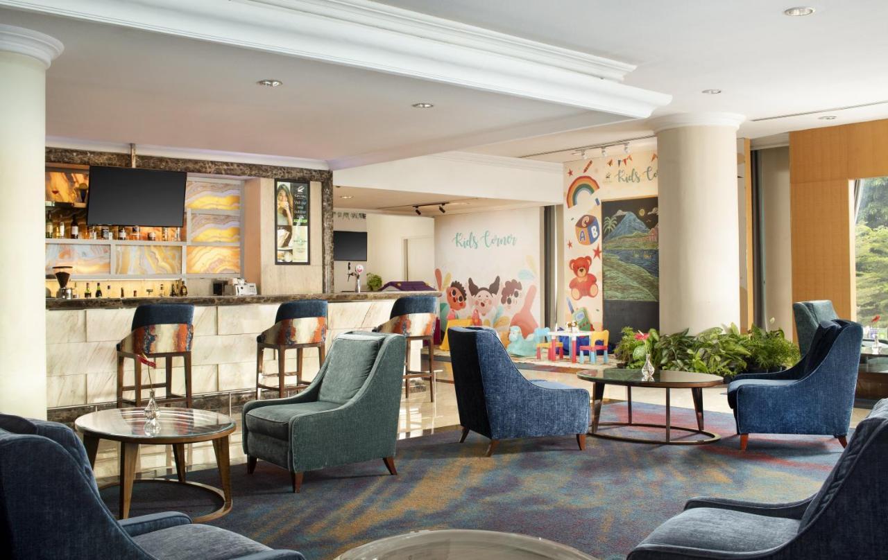 Hotel Ciputra Jakarta Managed By Swiss-Belhotel International מראה חיצוני תמונה