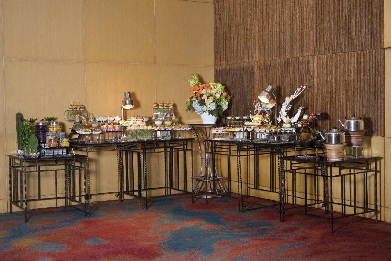 Hotel Ciputra Jakarta Managed By Swiss-Belhotel International מראה חיצוני תמונה