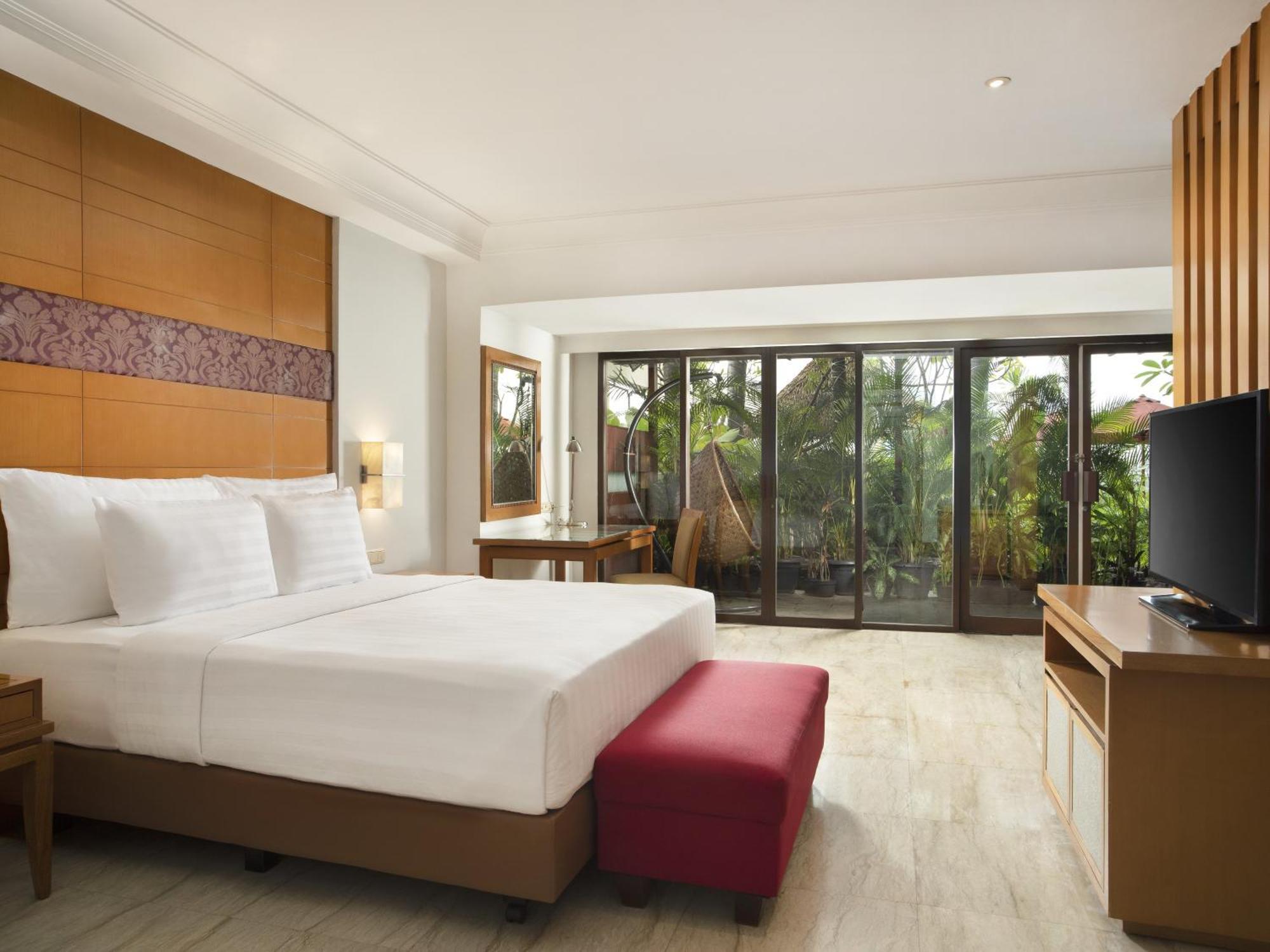 Hotel Ciputra Jakarta Managed By Swiss-Belhotel International מראה חיצוני תמונה